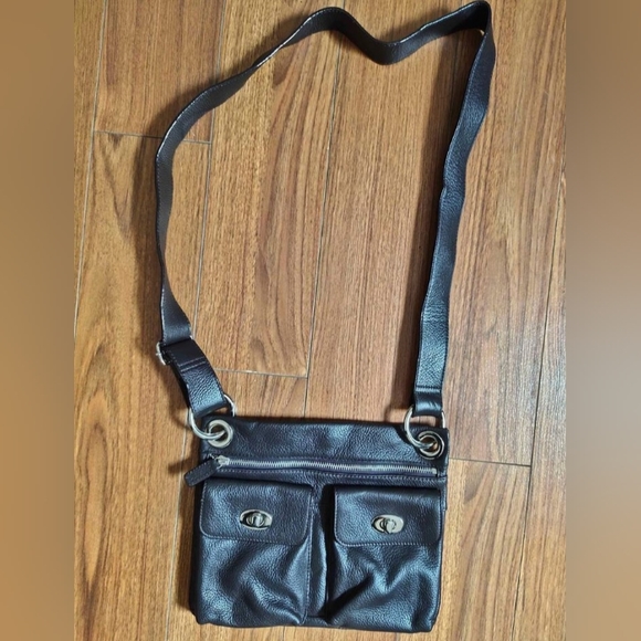 Danier Leather Crossbody saddle Bag - Picture 1 of 5